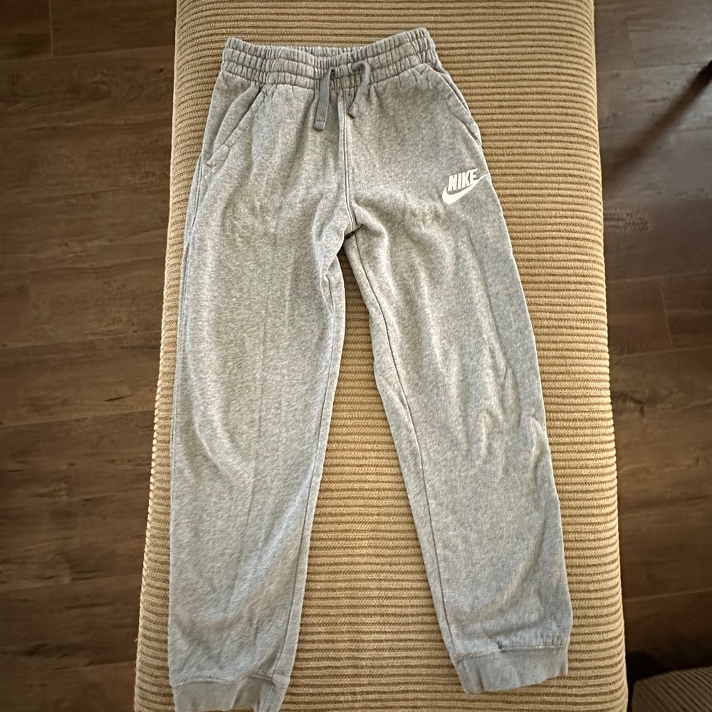 Nike boys sweat pants